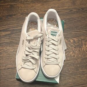 Puma Kids Sneakers in Cream